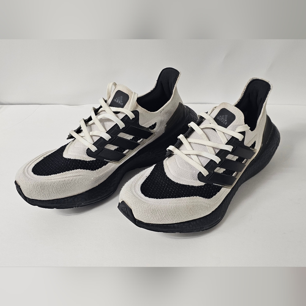 Adidas UltraBoost 2021 Oreo 9.5